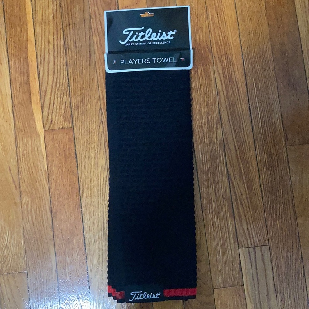 Titleist terry golf towel NWT